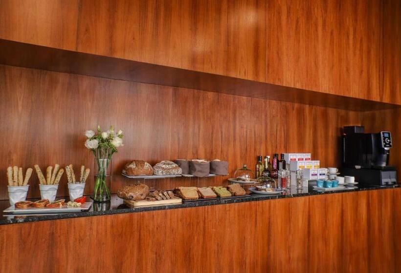 ホテル NH Mexico City Valle Dorado