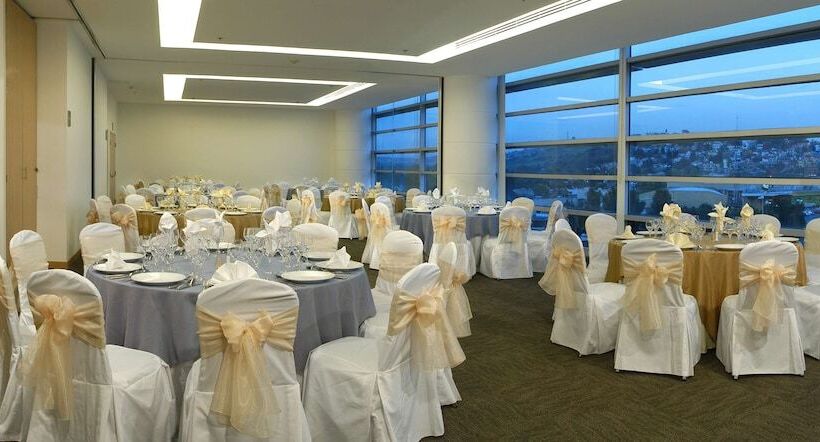 ホテル NH Mexico City Valle Dorado