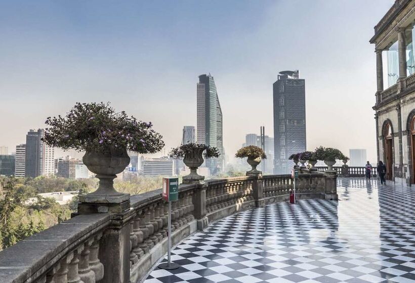 ホテル NH Mexico City Valle Dorado