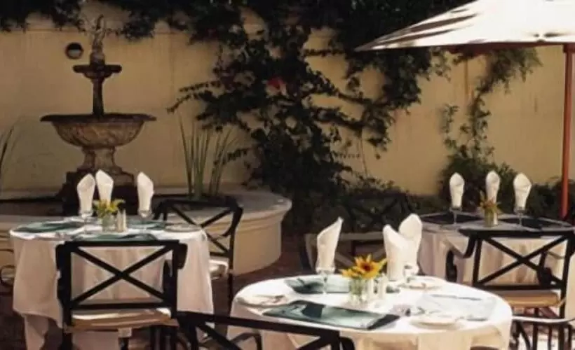 Pontac Manor Hotel & Restaurant