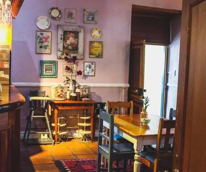 Pontac Manor Hotel & Restaurant