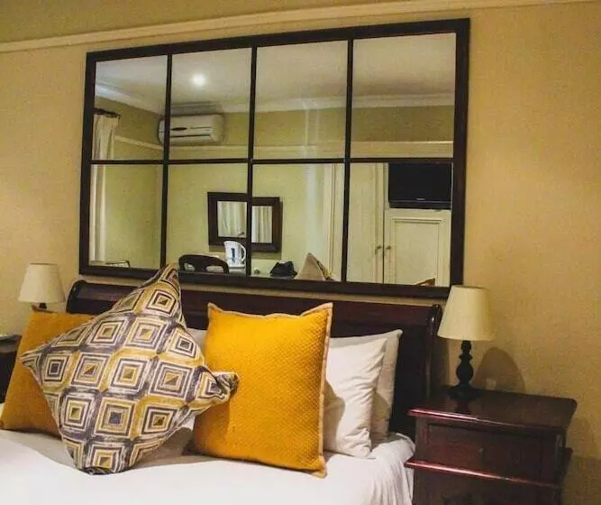 Pontac Manor Hotel & Restaurant