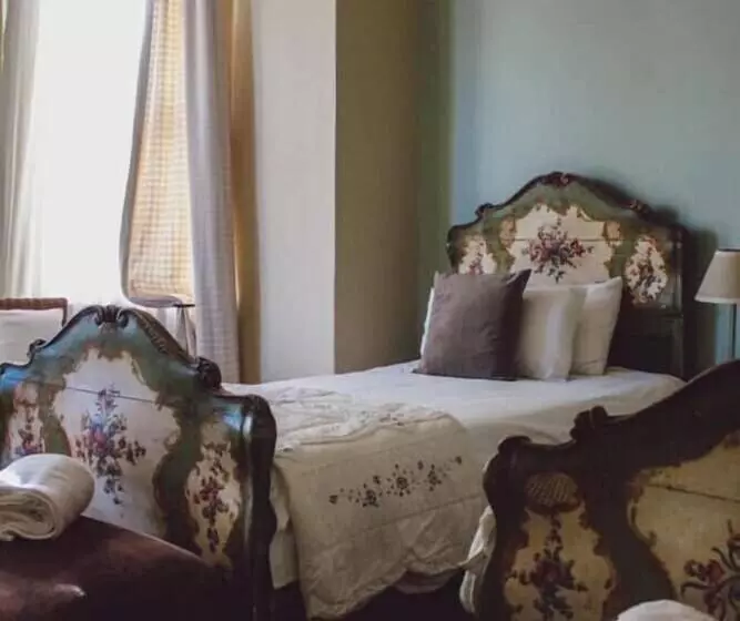 Pontac Manor Hotel & Restaurant