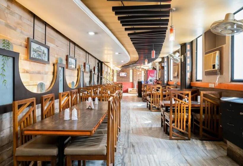 בית מלון כפרי Prayag