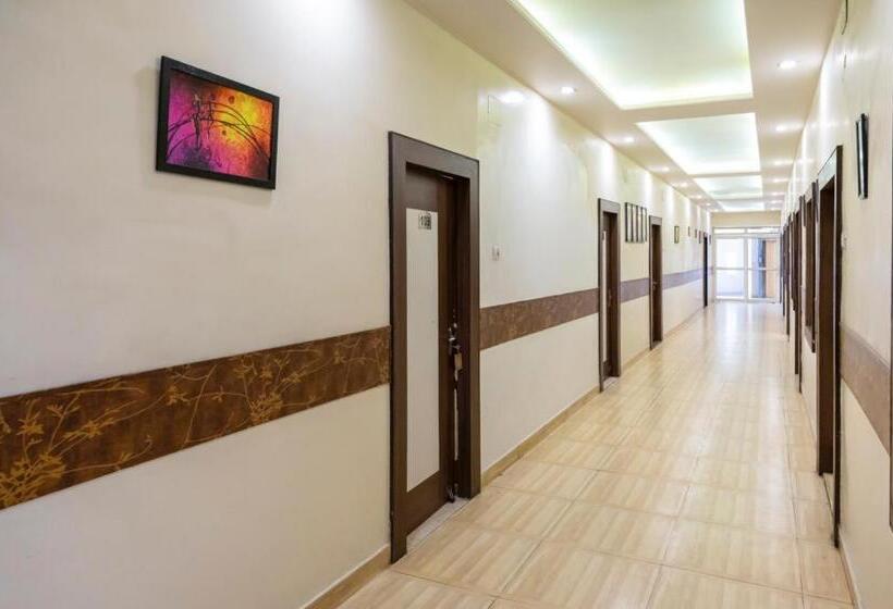 בית מלון כפרי Prayag