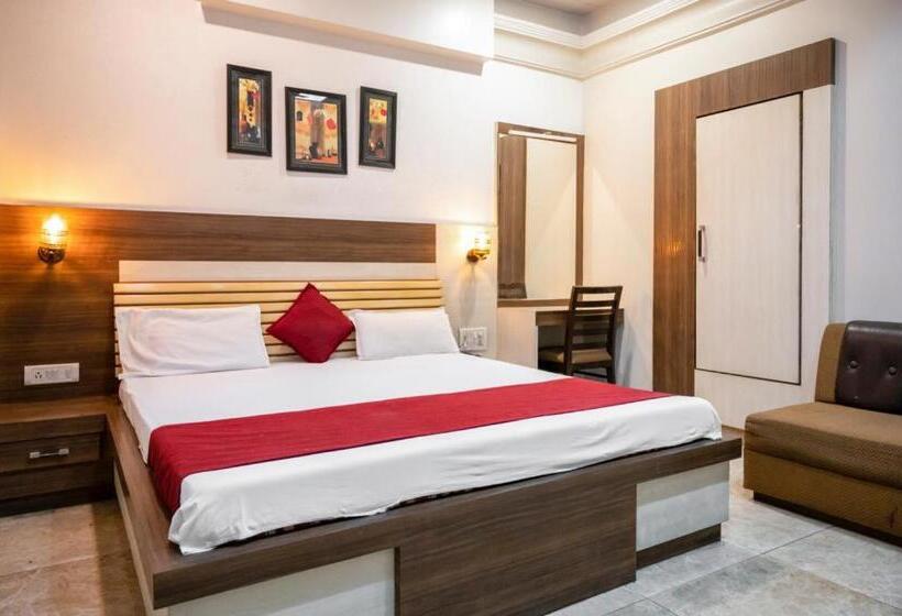 בית מלון כפרי Prayag