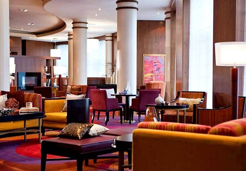 בית מלון כפרי Renaissance Moscow Monarch Centre  By Marriott