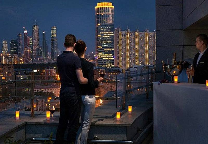 בית מלון כפרי Renaissance Moscow Monarch Centre  By Marriott