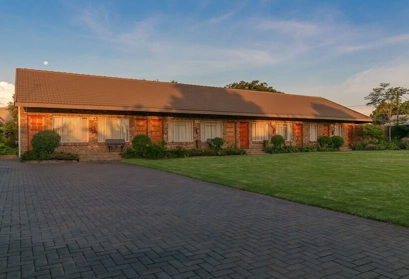 Отель Sunrock Guesthouse