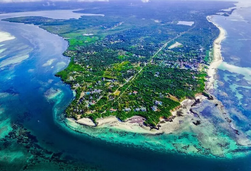 هتل Temple Point Resort