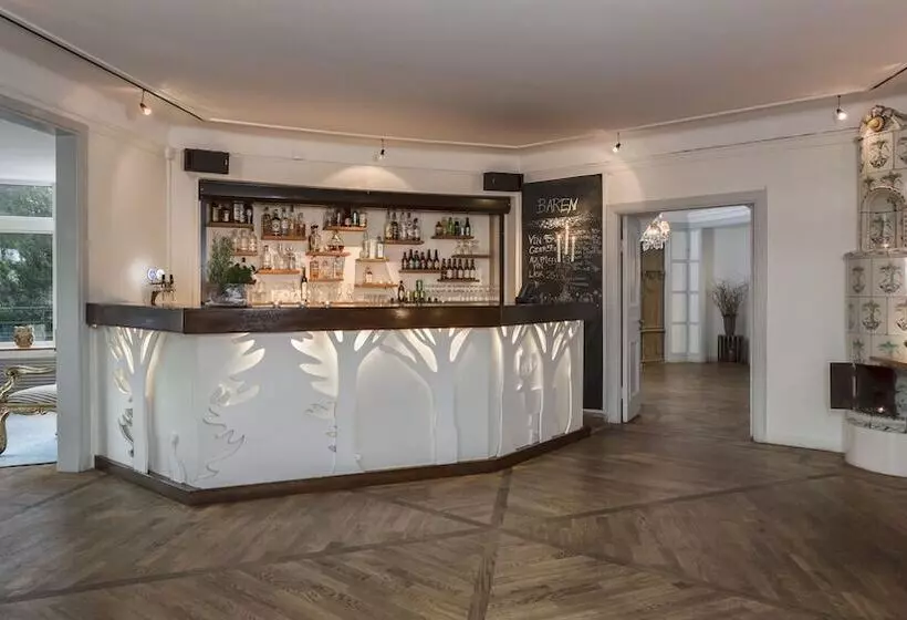 فندق Villa Lovik