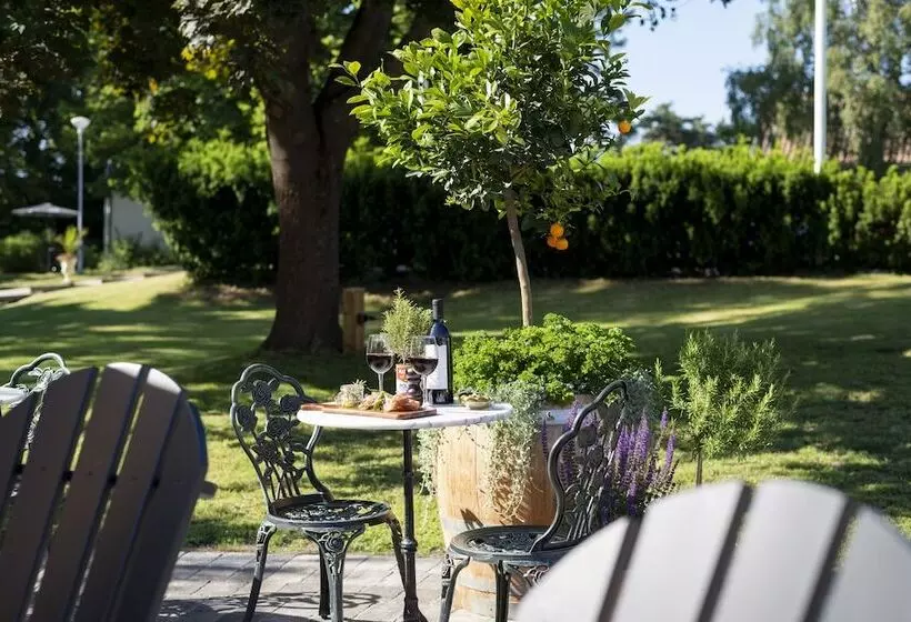 فندق Villa Lovik