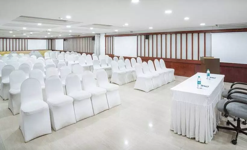 Zip By Spree Hotels Mangala International