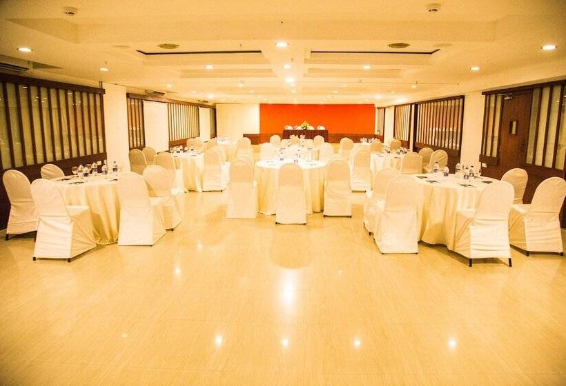 Zip By Spree Hotels Mangala International