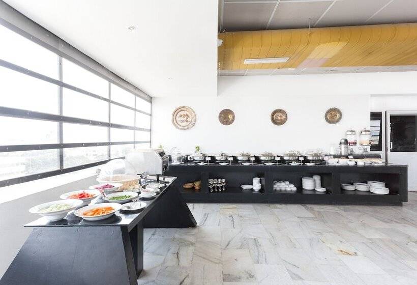 Zip By Spree Hotels Mangala International