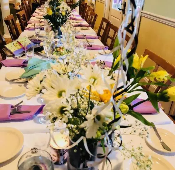 The Grenville Hotel And Restaurant