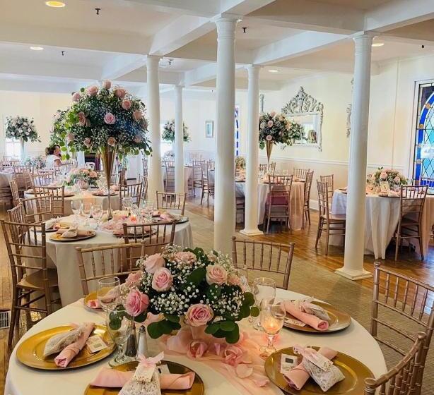 The Grenville Hotel And Restaurant