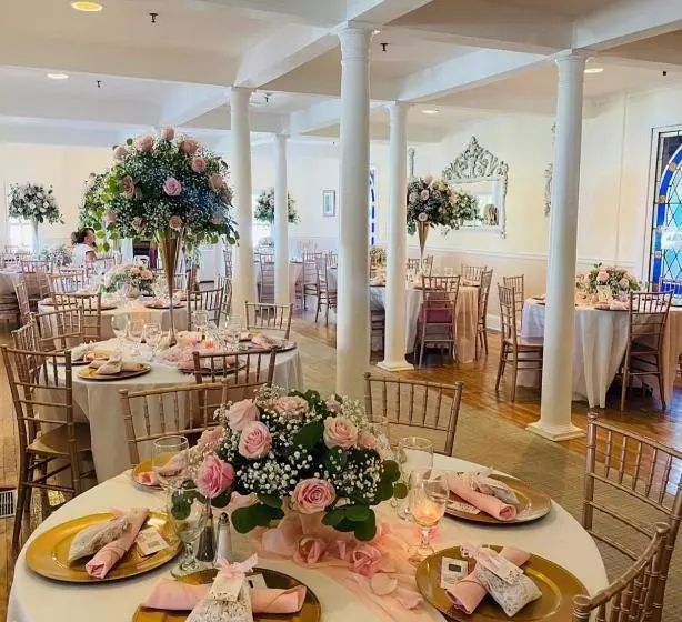 The Grenville Hotel And Restaurant