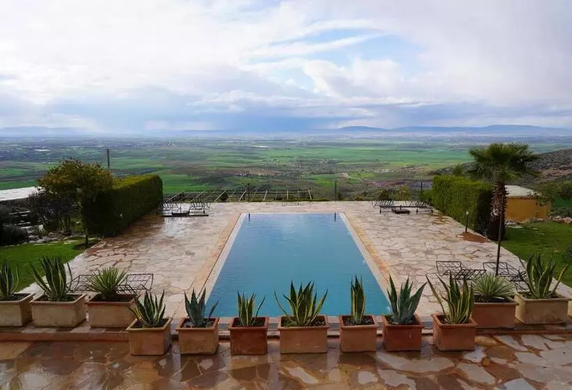 Aamiaismajoitus (B&B) Dar El Mandar   Ferme & Table D Hôte Berbère