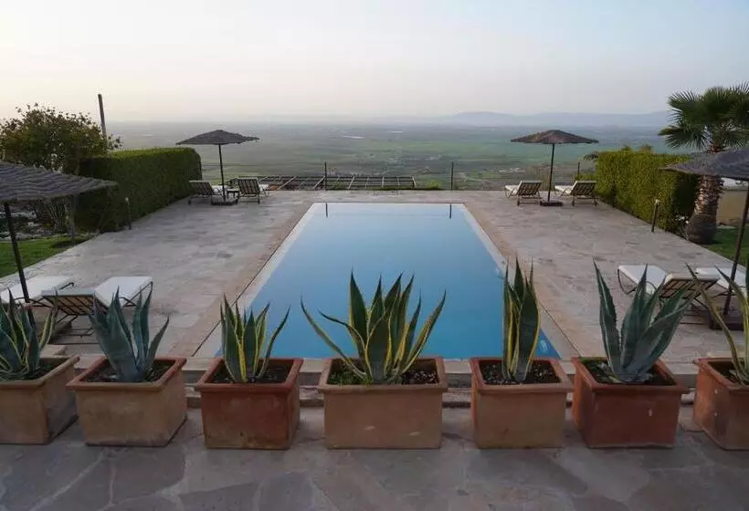 Aamiaismajoitus (B&B) Dar El Mandar   Ferme & Table D Hôte Berbère