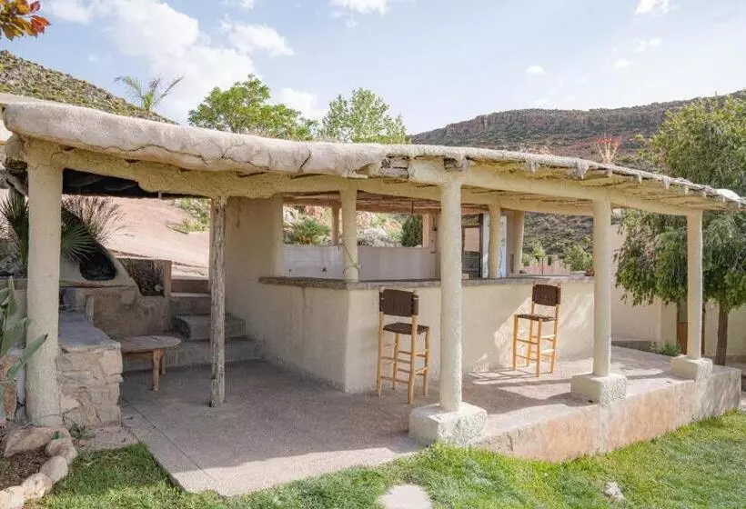 Aamiaismajoitus (B&B) Dar El Mandar   Ferme & Table D Hôte Berbère