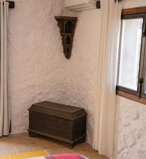 Aamiaismajoitus (B&B) Dar El Mandar   Ferme & Table D Hôte Berbère