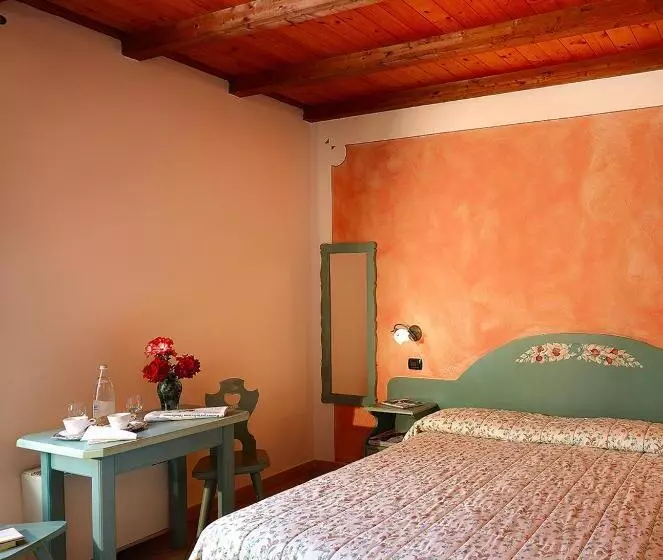 ホテル Agriturismo Roeno