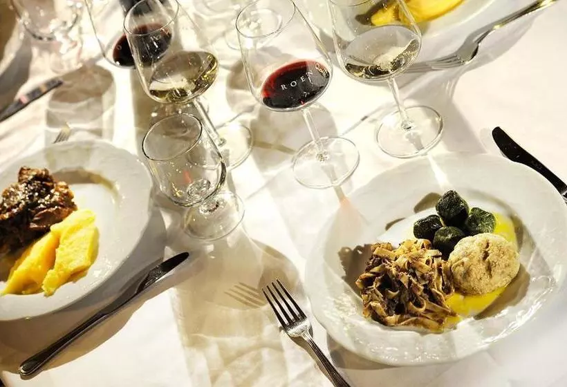 ホテル Agriturismo Roeno