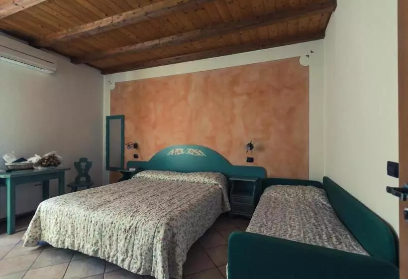 ホテル Agriturismo Roeno