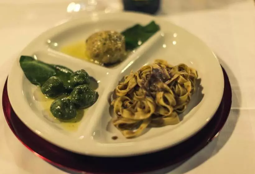 ホテル Agriturismo Roeno
