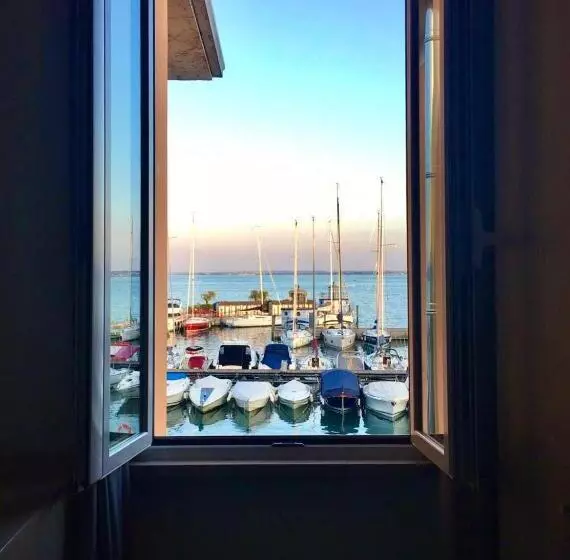 هتل Albergo La Pescatrice
