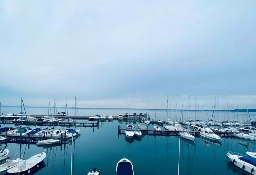 هتل Albergo La Pescatrice