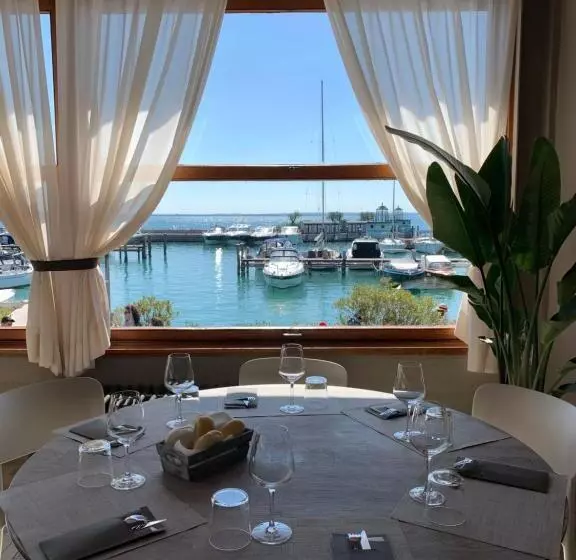 هتل Albergo La Pescatrice