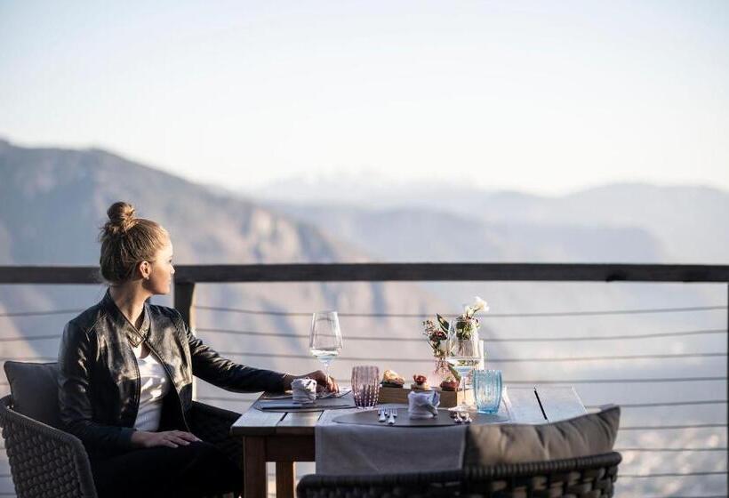 ホテル Belvedere   Fine Dining, Hideaway & Spa