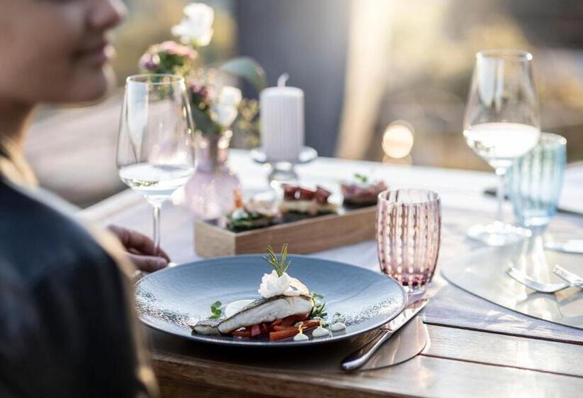 ホテル Belvedere   Fine Dining, Hideaway & Spa