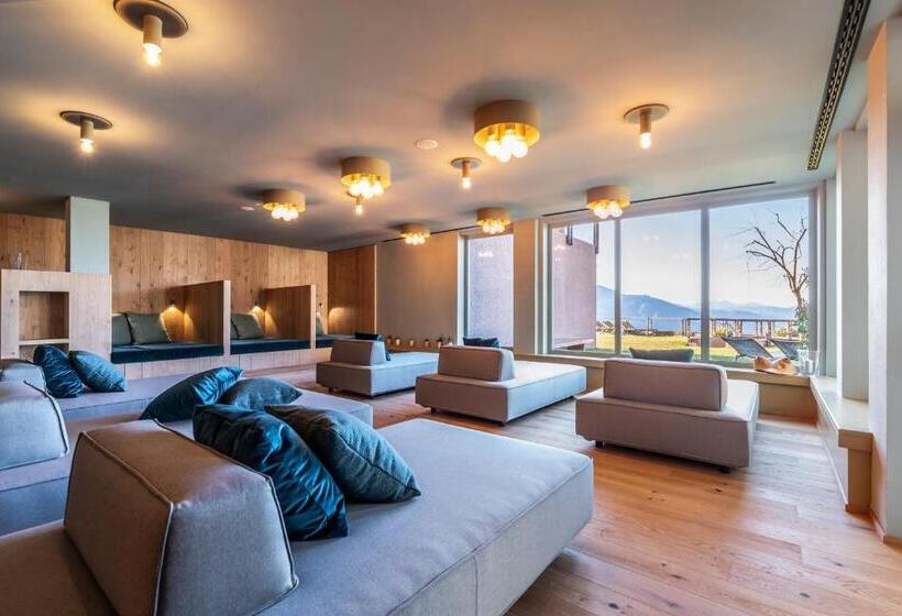 ホテル Belvedere   Fine Dining, Hideaway & Spa