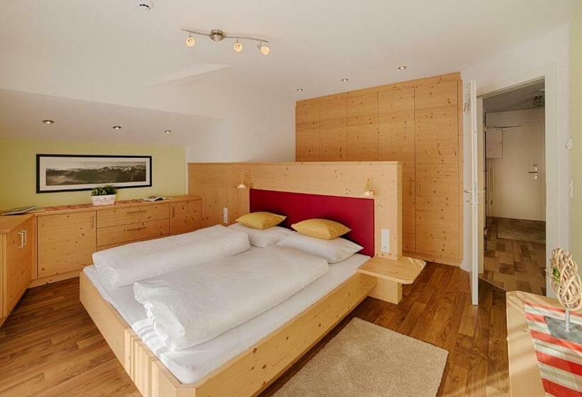 בית מלון כפרי Martinshof Berg Herz