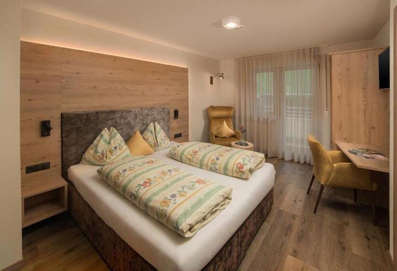 בית מלון כפרי Martinshof Berg Herz