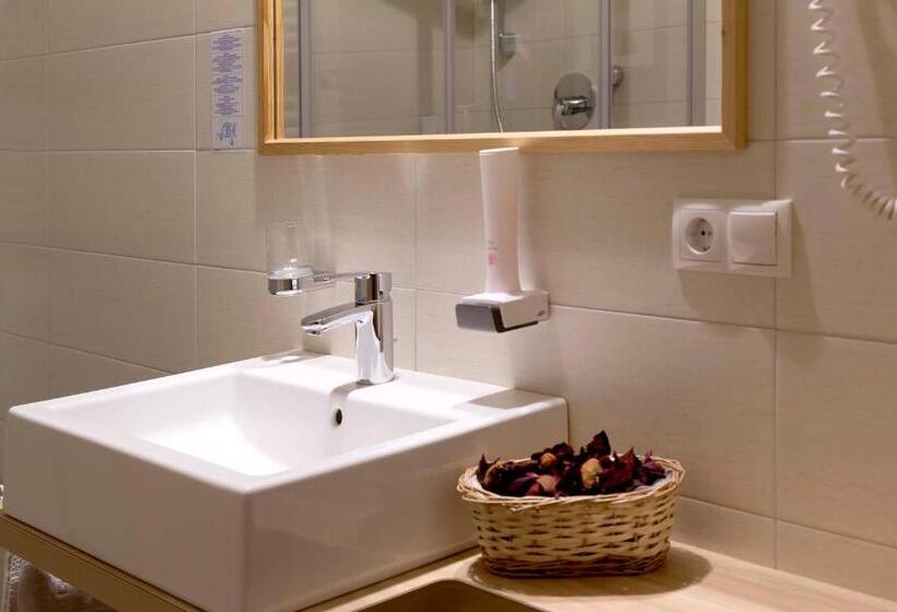 בית מלון כפרי Martinshof Berg Herz