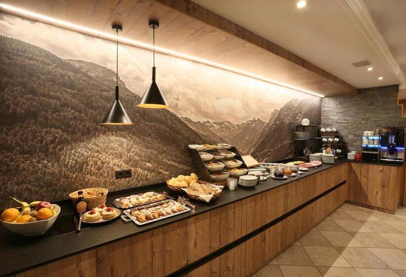 호텔 Pension Alpenhof B&b