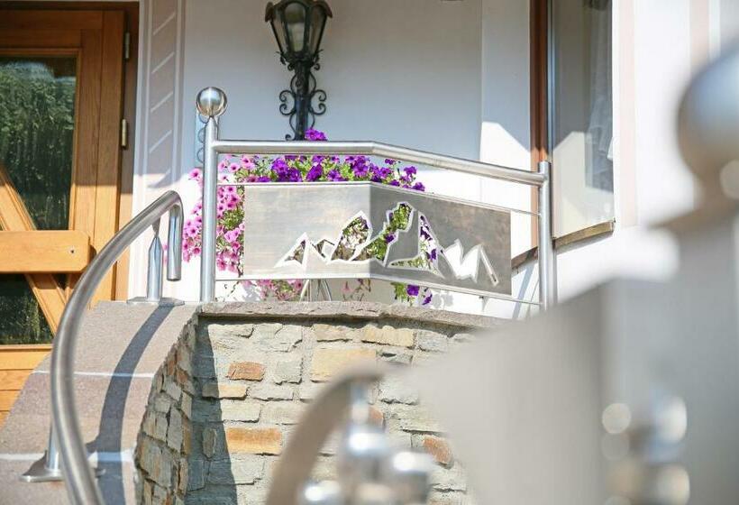 호텔 Pension Alpenhof B&b