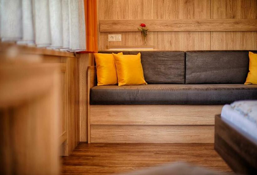 בית מלון כפרי Pension Brugghof