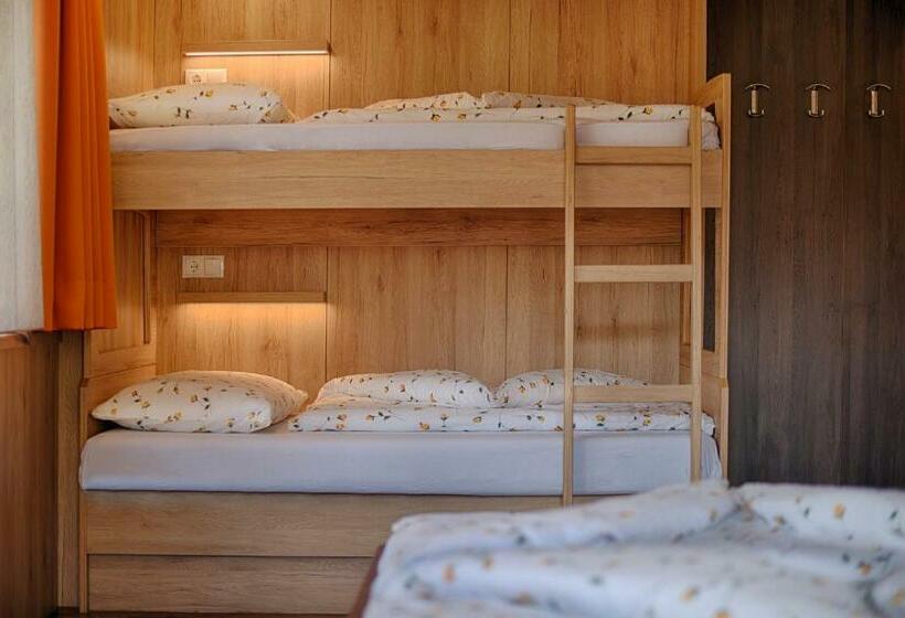 בית מלון כפרי Pension Brugghof