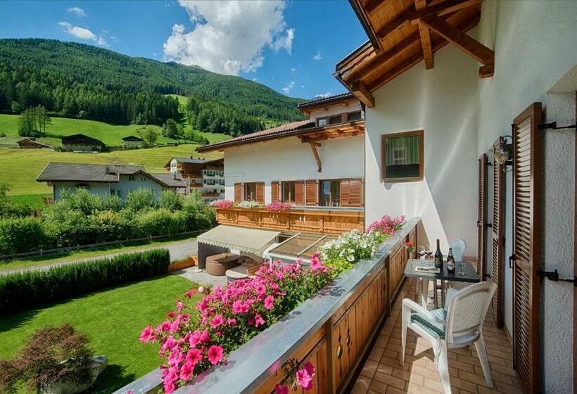 בית מלון כפרי Pension Brugghof