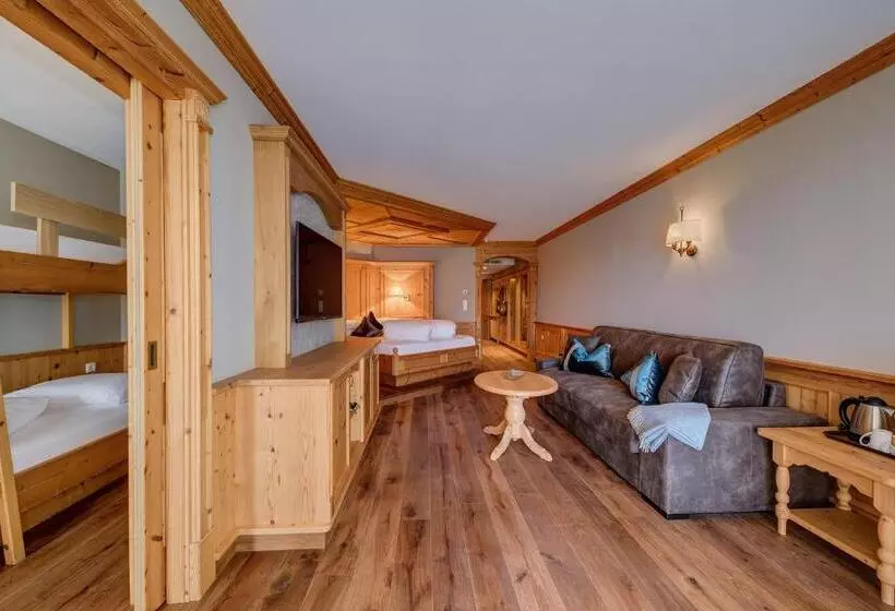 ホテル Quellenhof Luxury Resort Passeier