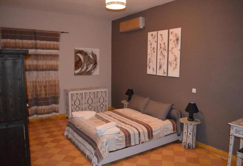 ペンション Casa Naima