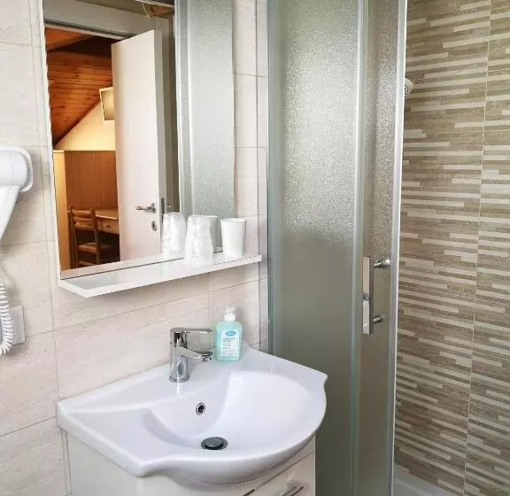 ペンション Maso Sveseri