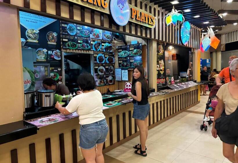 Cebu Cozy Ocean View 1br,17th,pool,wifi,mactan