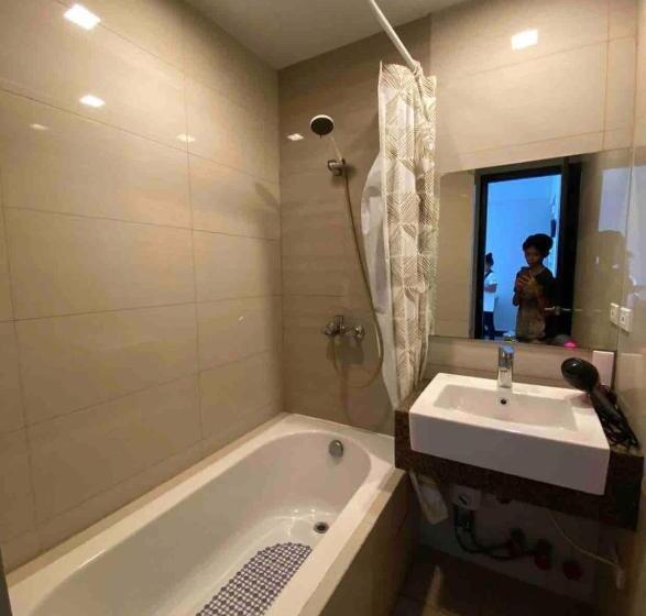 Cebu Cozy Ocean View 1br,17th,pool,wifi,mactan