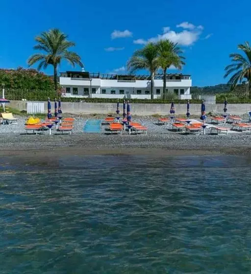Gardenbeach Residence